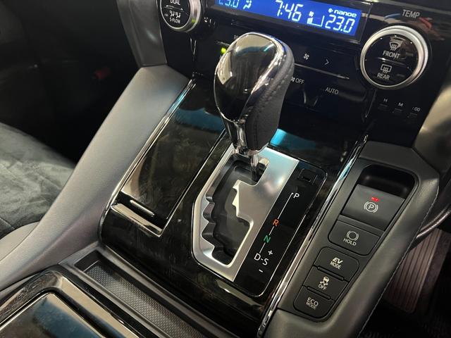 ヴェルファイアハイブリッド ZR 禁煙車/22年製冬タイヤ/ツインサンルーフ アドミレーションフルエアロ/アドミレーションマフラー/アルパイン10型ナビ&フリップダウン/ブルートゥース/Bカメラ/衝突軽減/車線逸脱/前後ドラレコ/電動ハーフレザーシート/取説/記録簿/スペアキー(51枚目)