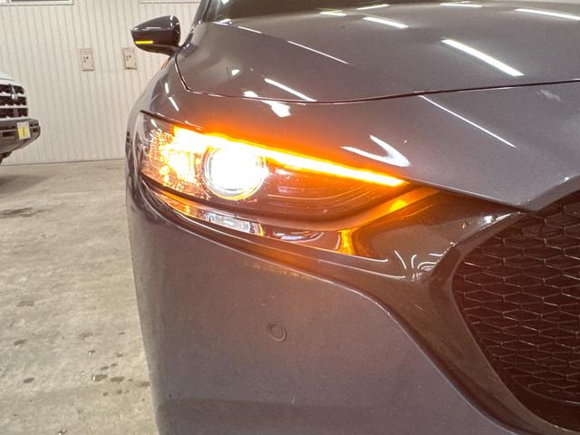 ＭＡＺＤＡ３ファストバック １５Ｓツーリング／下取直販／冬タイヤ付／純正８．８インチナビ　／全方位カメラ／ＢＳＭ／ＡＣＣ／禁煙車／アップルカープレイ／ブルートゥース／フルセグ／ＥＴＣ／ドラレコ前後／オートライト・ハイビーム／ＬＥＤライト／ヘッドアップディスプレイ／記録簿＆取説付／ＨＤＭＩ（52枚目）