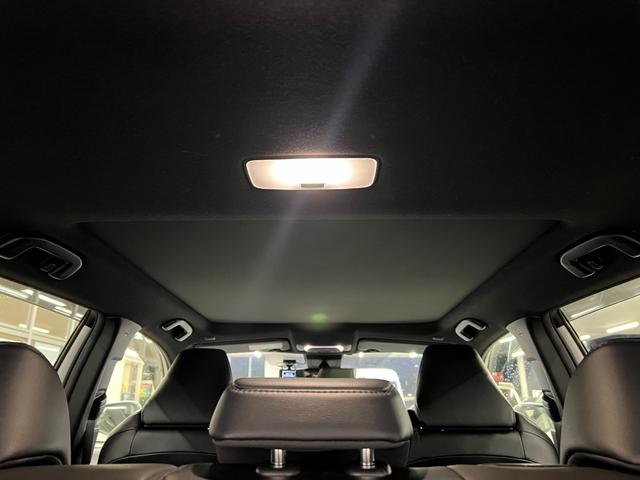 カローラクロス ハイブリッド Z/下取直販/冬タイヤ付/純正エンスタ/ 純正ディスプレイオーディオ/ワンオーナー/禁煙車/ブルートゥース/フルセグ/BSM/ETC/全方位カメラ/ドラレコ前後/電動ハーフレザー/パロラマルーフ/Cセンサー/ACC/パワーバックドア(52枚目)