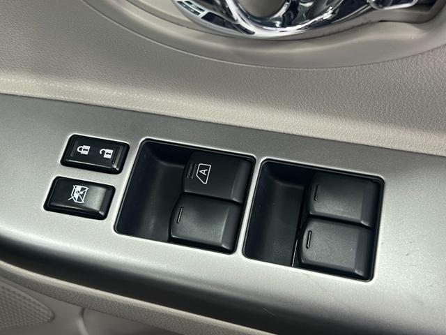 マーチ ボレロ　下取り直販車／禁煙車／特別仕様車／純正ナビ／フルセグ／ＣＤ／ＥＴＣ／ドラレコ／純正アルミ／オートライト／オートエアコン／アイドリングストップ／スマートキー電動格納ミラー／取説＆保証書＆スペア有り（41枚目）