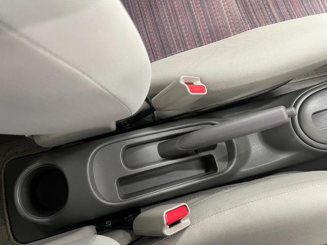 マーチ ボレロ　下取り直販車／禁煙車／特別仕様車／純正ナビ／フルセグ／ＣＤ／ＥＴＣ／ドラレコ／純正アルミ／オートライト／オートエアコン／アイドリングストップ／スマートキー電動格納ミラー／取説＆保証書＆スペア有り（44枚目）