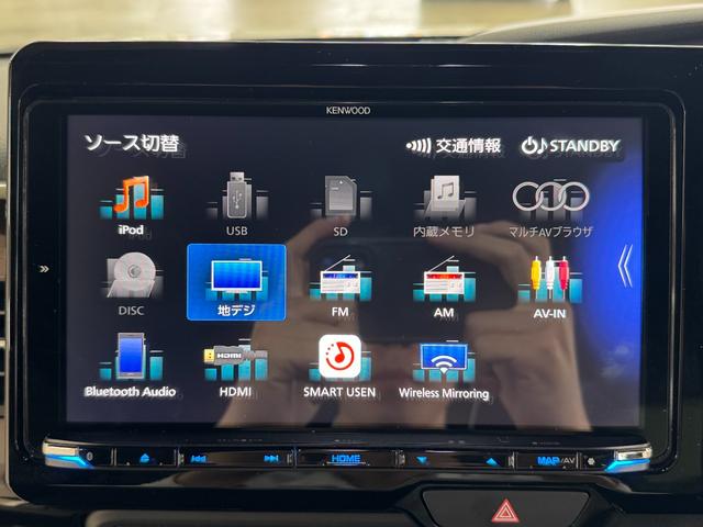 Ｎ－ＢＯＸカスタム Ｌ　コーディネートスタイル　４ＷＤ／下取り直販車／禁煙車　２０２３年製タイヤ／９型ナビ／ブルートゥース／フルセグ／ＤＶＤ／レーダークルコン／レザーシート／シートヒーター／バックカメラ／ドラレコ前後／オートホールド／コーナーセンサー／オートハイビーム／両側電動（8枚目）