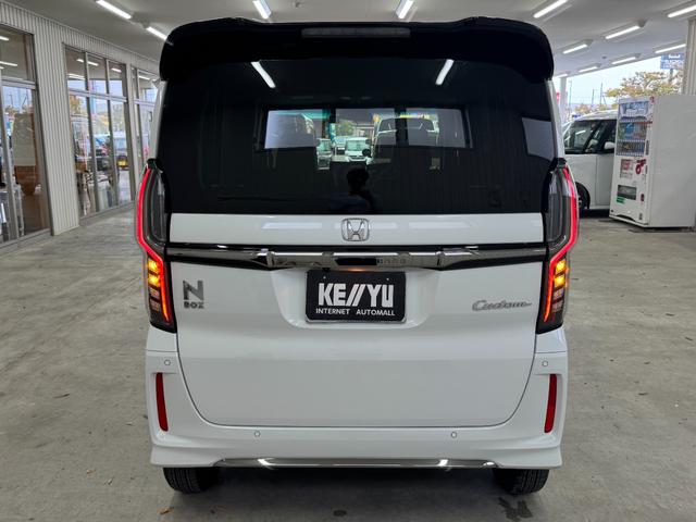 Ｎ－ＢＯＸカスタム Ｌ　コーディネートスタイル　４ＷＤ／下取り直販車／禁煙車　２０２３年製タイヤ／９型ナビ／ブルートゥース／フルセグ／ＤＶＤ／レーダークルコン／レザーシート／シートヒーター／バックカメラ／ドラレコ前後／オートホールド／コーナーセンサー／オートハイビーム／両側電動（23枚目）