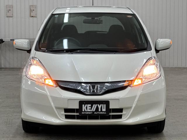 フィットハイブリッド ベースグレード ドラレコ/純正7インチナビ/ワンセグ/CD/AUX/USB/バックカメラ/ETC/クルコン/キーレス/オートエアコン/ステリモ/ISOFIX有/ヘッドライトレベライザー/禁煙車(12枚目)