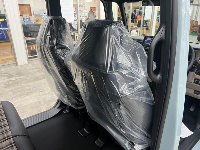 Ｎ－ＢＯＸジョイ ターボ／届出済未使用車／純正８インチナビ／　ホンダセンシング／ブルートゥース／フルセグ／シートヒーター／ハーフレザーシート／バックカメラ／両側ＰＳＤ／パドルシフト／コーナーセンサー／ＬＥＤライト／オートハイビーム（28枚目）