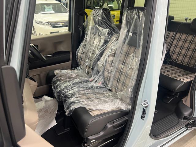 Ｎ－ＢＯＸジョイ ターボ／届出済未使用車／純正８インチナビ／　ホンダセンシング／ブルートゥース／フルセグ／シートヒーター／ハーフレザーシート／バックカメラ／両側ＰＳＤ／パドルシフト／コーナーセンサー／ＬＥＤライト／オートハイビーム（30枚目）