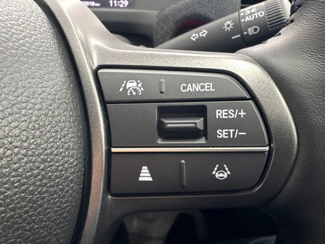 フリード ｅ：ＨＥＶエアー　ＥＸ／４ＷＤ／登録済み未使用車／　寒冷地仕様／純正Ｇａｔｈｅｒｓ１１．４型／全方位カメラ／ＢＳＭ／ＥＴＣ２．０／ブルートゥース／フルセグ／ＤＶＤ／シートヒーター／コーナーセンサー／ブレーキホールド／ワイパー熱線＆ドアミラーヒーター（11枚目）