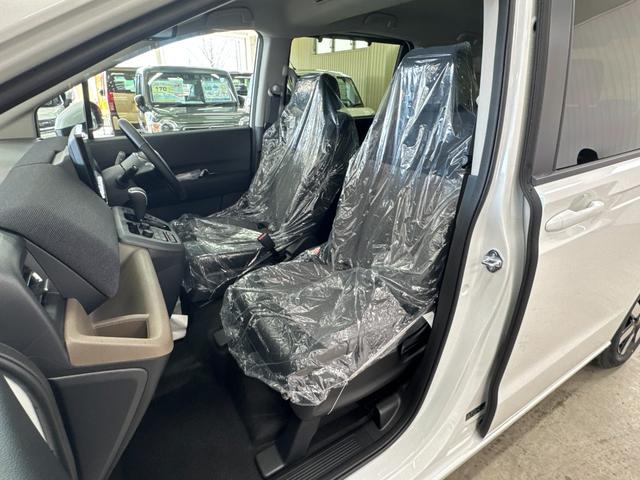 フリード ｅ：ＨＥＶエアー　ＥＸ／４ＷＤ／登録済み未使用車／　寒冷地仕様／純正Ｇａｔｈｅｒｓ１１．４型／全方位カメラ／ＢＳＭ／ＥＴＣ２．０／ブルートゥース／フルセグ／ＤＶＤ／シートヒーター／コーナーセンサー／ブレーキホールド／ワイパー熱線＆ドアミラーヒーター（30枚目）