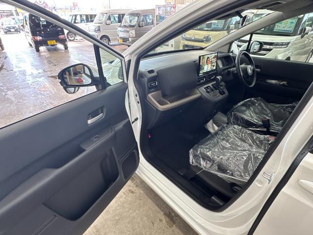 フリード ｅ：ＨＥＶエアー　ＥＸ／４ＷＤ／登録済み未使用車／　寒冷地仕様／純正Ｇａｔｈｅｒｓ１１．４型／全方位カメラ／ＢＳＭ／ＥＴＣ２．０／ブルートゥース／フルセグ／ＤＶＤ／シートヒーター／コーナーセンサー／ブレーキホールド／ワイパー熱線＆ドアミラーヒーター（31枚目）