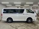 ハイエースバン スーパーＧＬ　ダークプライムＩＩ／４ＷＤ／愛知仕入／禁煙車／　１オーナー／特別仕様車／１００Ｖ電源／Ｄインナーミラー／メモリーナビ／ブルートゥース／衝突軽減＆車線逸脱警告／コーナーセンサー／オートハイビーム／ハーフレザー／ウッドコンビステア／両側電動スライド（6枚目）