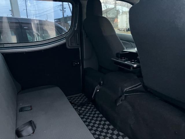ＮＶ３５０キャラバンバン 　４ＷＤ　エアコン　メモリーナビ　バックカメラ　テレビ（21枚目）