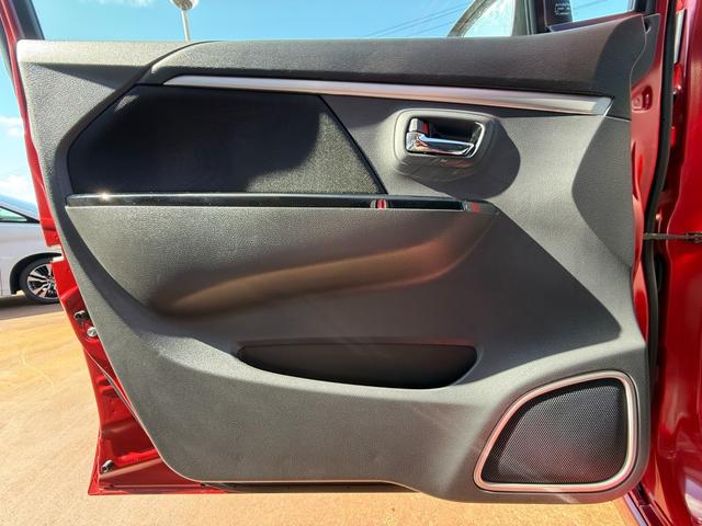 ワゴンＲスティングレー Ｔ　４ＷＤ　ターボ　ナビ　ＴＶ　バックカメラ　ＨＩＤヘッドランプ　パドルシフト　スマートキー　プッシュスタート　クルーズコントロール　衝突被害軽減システム　シートヒーター　アイドリングストップ　車検整備付（23枚目）