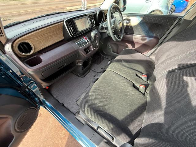 Ｎ－ＯＮＥ プレミアム　純正ナビ　ＴＶ　バックカメラ　ＨＩＤヘッドランプ　オートライト　スマートキー　プッシュスタート　ステアリングリモコン　シティブレーキアクティブシステム　衝突被害軽減システム　ＥＴＣ　車検整備付（24枚目）