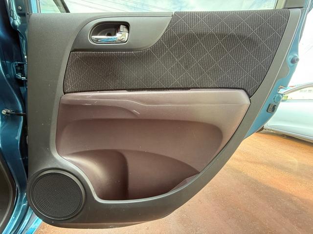 Ｎ－ＯＮＥ プレミアム　純正ナビ　ＴＶ　バックカメラ　ＨＩＤヘッドランプ　オートライト　スマートキー　プッシュスタート　ステアリングリモコン　シティブレーキアクティブシステム　衝突被害軽減システム　ＥＴＣ　車検整備付（29枚目）