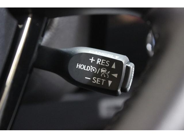 プリウス Ｓ　４ＷＤ　ナビ＆ＴＶ　衝突被害軽減システム　ＥＴＣ　スマートキー　ミュージックプレイヤー接続可　横滑り防止機能　ＬＥＤヘッドランプ　キーレス　盗難防止装置　乗車定員５人　ＡＢＳ　エアバッグ　ハイブリッド（22枚目）