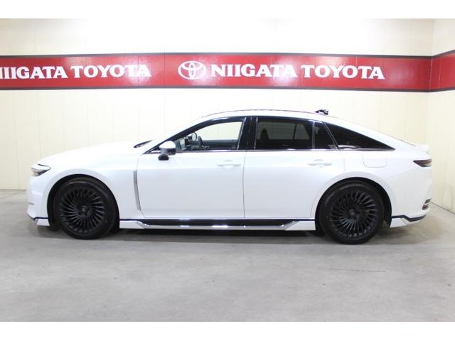 クラウンハイブリッドＺになります。