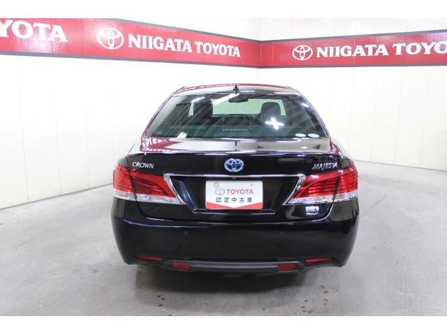 クラウンマジェスタ Four 4WD ナビ&TV 衝突被害軽減システム ETC バックカメラ スマートキー 横滑り防止機能 LEDヘッドランプ ワンオーナー キーレス 盗難防止装置 電動シート DVD再生 乗車定員5人 革シート(5枚目)