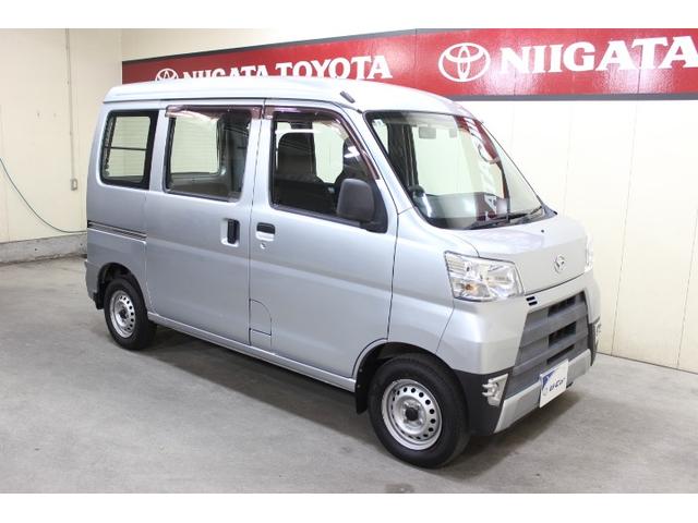 ハイゼットカーゴ スペシャルクリーン　４ＷＤ　アイドリングストップ　乗車定員４人　ＡＢＳ　エアバッグ　オートマ（7枚目）