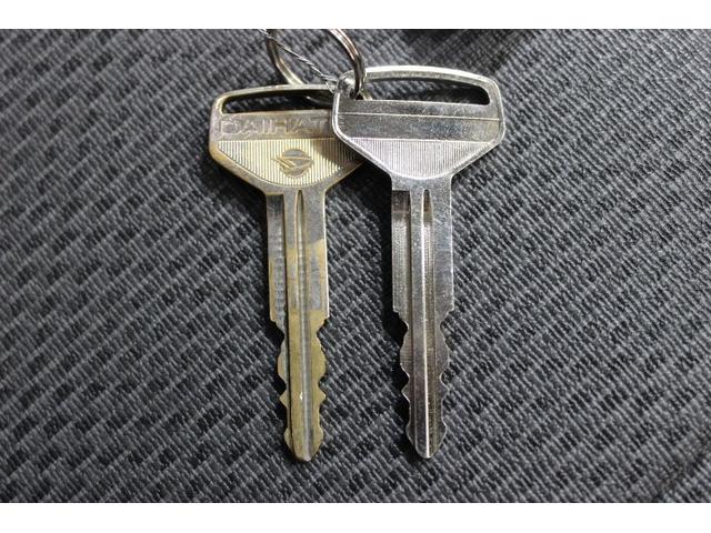 ハイゼットカーゴ スペシャルクリーン　４ＷＤ　アイドリングストップ　乗車定員４人　ＡＢＳ　エアバッグ　オートマ（27枚目）