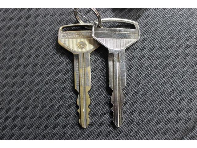 ハイゼットカーゴ スペシャルクリーン　４ＷＤ　アイドリングストップ　乗車定員４人　ＡＢＳ　エアバッグ　オートマ（30枚目）