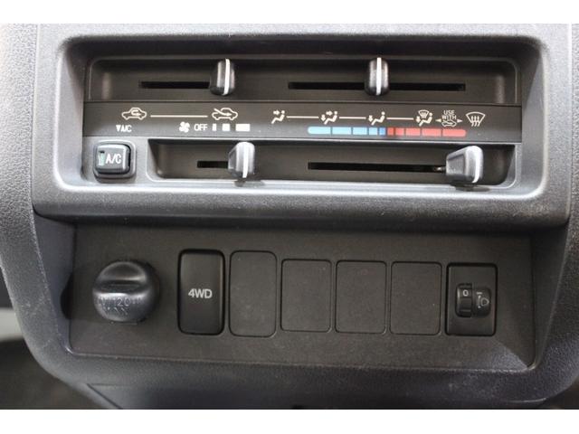 ピクシストラック エクストラ　４ＷＤ　ナビ＆ＴＶ　ＥＴＣ　キーレス　乗車定員２人　ＡＢＳ　エアバッグ　オートマ（15枚目）