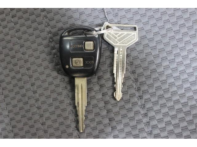 ピクシストラック エクストラ　４ＷＤ　ナビ＆ＴＶ　ＥＴＣ　キーレス　乗車定員２人　ＡＢＳ　エアバッグ　オートマ（18枚目）