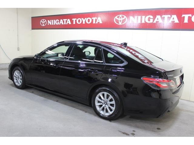 ボディカラーはブラック、神威エターナルブラックです。