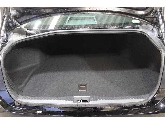 トランク容量は４５０Ｌになります。