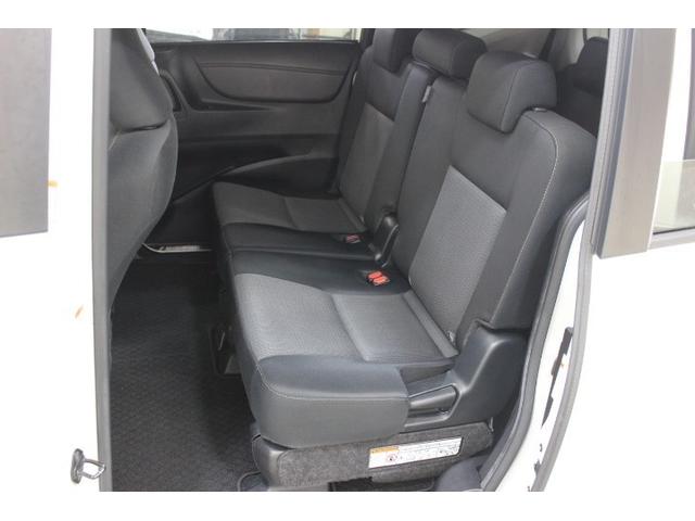 シエンタ G セーフティーエディションII 両側電動スライド 衝突被害軽減システム ETC バックカメラ スマートキー アイドリングストップ ミュージックプレイヤー接続可 横滑り防止機能 LEDヘッドランプ キーレス 盗難防止装置 DVD再生(10枚目)