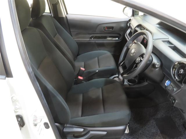 アクア Ｓスタイルブラック　ナビ＆ＴＶ　衝突被害軽減システム　ＥＴＣ　バックカメラ　スマートキー　横滑り防止機能　キーレス　盗難防止装置　乗車定員５人　ＡＢＳ　エアバッグ　ハイブリッド　オートマ（8枚目）