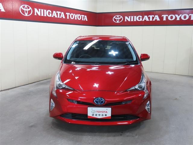 プリウス Ａツーリングセレクション　ナビ＆ＴＶ　衝突被害軽減システム　ＥＴＣ　バックカメラ　スマートキー　ミュージックプレイヤー接続可　横滑り防止機能　ＬＥＤヘッドランプ　ワンオーナー　キーレス　盗難防止装置　ＤＶＤ再生　乗車定員５人（4枚目）