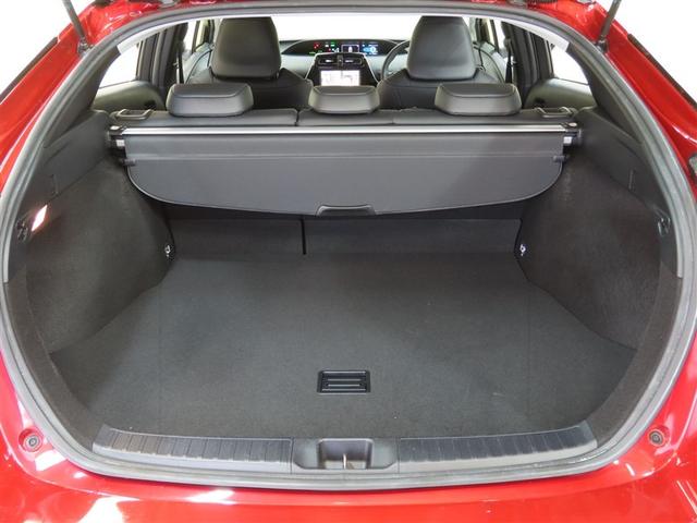 プリウス Ａツーリングセレクション　ナビ＆ＴＶ　衝突被害軽減システム　ＥＴＣ　バックカメラ　スマートキー　ミュージックプレイヤー接続可　横滑り防止機能　ＬＥＤヘッドランプ　ワンオーナー　キーレス　盗難防止装置　ＤＶＤ再生　乗車定員５人（12枚目）