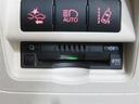 Ｆ　４ＷＤ　ナビ＆ＴＶ　電動スライドドア　衝突被害軽減システム　ＥＴＣ　バックカメラ　スマートキー　ドラレコ　ミュージックプレイヤー接続可　ＨＩＤヘッドライト　横滑り防止機能　ワンオーナー　キーレス（26枚目）