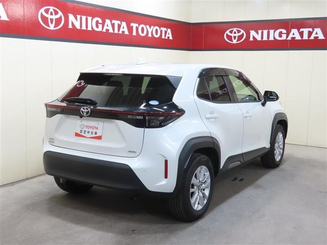 ヤリスクロス Ｇ　４ＷＤ　衝突被害軽減システム　ＥＴＣ　バックカメラ　スマートキー　ミュージックプレイヤー接続可　横滑り防止機能　キーレス　盗難防止装置　乗車定員５人　ＡＢＳ　エアバッグ　オートマ（6枚目）