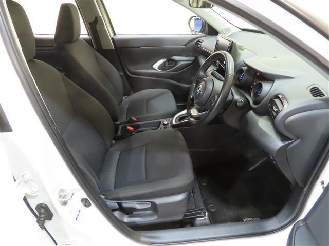 ヤリスクロス Ｇ　４ＷＤ　衝突被害軽減システム　ＥＴＣ　バックカメラ　スマートキー　ミュージックプレイヤー接続可　横滑り防止機能　キーレス　盗難防止装置　乗車定員５人　ＡＢＳ　エアバッグ　オートマ（8枚目）