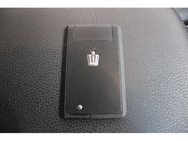 クラウンマジェスタ Ｆｏｕｒ　４ＷＤ　ナビ＆ＴＶ　衝突被害軽減システム　ＥＴＣ　バックカメラ　スマートキー　ドラレコ　ミュージックプレイヤー接続可　横滑り防止機能　ＬＥＤヘッドランプ　キーレス　盗難防止装置　電動シート　ＤＶＤ再生（29枚目）