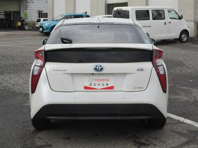 プリウス Ｓセーフティプラス　４ＷＤ　ナビ＆ＴＶ　衝突被害軽減システム　ＥＴＣ　バックカメラ　スマートキー　アイドリングストップ　横滑り防止機能　ＬＥＤヘッドランプ　ワンオーナー　キーレス　盗難防止装置　ＤＶＤ再生　乗車定員５人（18枚目）