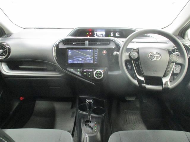 アクア Sスタイルブラック ナビ&TV 衝突被害軽減システム ETC バックカメラ スマートキー アイドリングストップ 横滑り防止機能 LEDヘッドランプ ワンオーナー キーレス 盗難防止装置 DVD再生 乗車定員5人 ABS(2枚目)