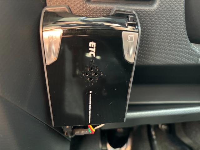 デリカＤ：２ Ｓ　スマートキー　プッシュスタート　両側電動スライド　ＳＤナビ　ＤＶＤ　フルセグ　Ｂｌｕｅｔｏｏｔｈ　Ｂカメラ　ＥＴＣ　ＨＩＤ　フロントフォグ　純正アルミ（26枚目）