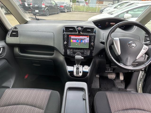 セレナ ハイウェイスター　Ｖセレ＋セーフティ　ＳＨＶ　Ａセフ　プッシュスタート　両側電動スライド　メモリーナビ　ＣＤ　ＤＶＤ　フルセグ　Ｂｌｕｅｔｏｏｔｈ　アラウンドビューモニター　アイドリングストップ　衝突軽減ブレーキ　レーンアシスト　フリップダウン（14枚目）