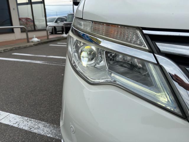 セレナ ハイウェイスター　Ｖセレ＋セーフティ　ＳＨＶ　Ａセフ　プッシュスタート　両側電動スライド　メモリーナビ　ＣＤ　ＤＶＤ　フルセグ　Ｂｌｕｅｔｏｏｔｈ　アラウンドビューモニター　アイドリングストップ　衝突軽減ブレーキ　レーンアシスト　フリップダウン（26枚目）