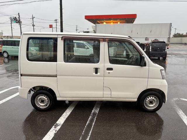 ハイゼットカーゴ スペシャルクリーン　４ＷＤ　スタッドレス有　両側スライドドア（4枚目）