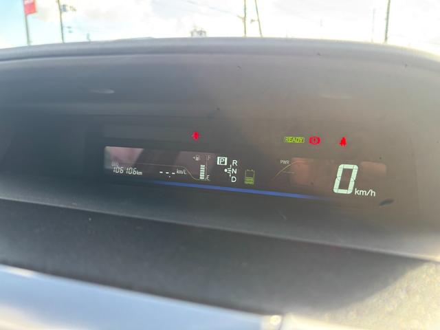 プリウスアルファ Ｓ　Ｌセレクション　スマートキー　プッシュスタート　ＳＤナビ　ＤＶＤ　フルセグ　Ｂｌｕｅｔｏｏｔｈ　Ｂカメラ　ドラレコ前　ＥＴＣ　ＨＩＤ　フロントフォグ　１６インチ社外アルミ（24枚目）