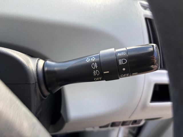 プリウスアルファ Ｓ　Ｌセレクション　スマートキー　プッシュスタート　ＳＤナビ　ＤＶＤ　フルセグ　Ｂｌｕｅｔｏｏｔｈ　Ｂカメラ　ドラレコ前　ＥＴＣ　ＨＩＤ　フロントフォグ　１６インチ社外アルミ（26枚目）