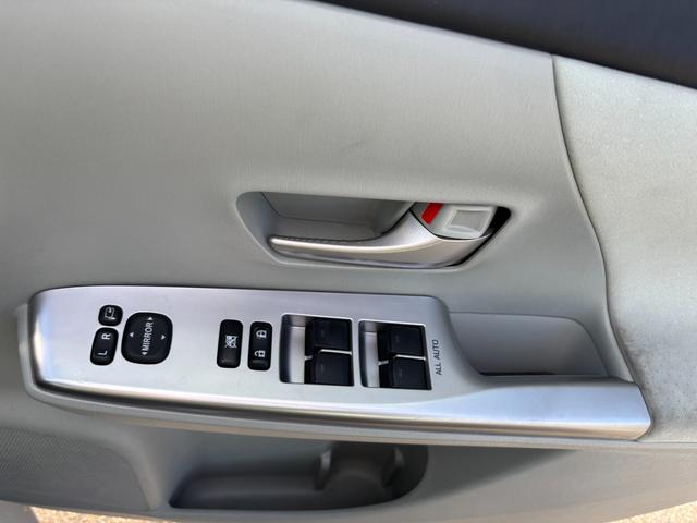 プリウスアルファ Ｓ　Ｌセレクション　スマートキー　プッシュスタート　ＳＤナビ　ＤＶＤ　フルセグ　Ｂｌｕｅｔｏｏｔｈ　Ｂカメラ　ドラレコ前　ＥＴＣ　ＨＩＤ　フロントフォグ　１６インチ社外アルミ（28枚目）