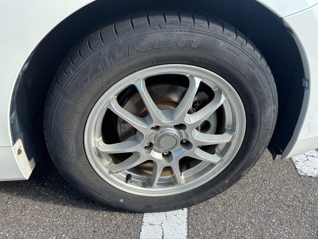 プリウスアルファ Ｓ　Ｌセレクション　スマートキー　プッシュスタート　ＳＤナビ　ＤＶＤ　フルセグ　Ｂｌｕｅｔｏｏｔｈ　Ｂカメラ　ドラレコ前　ＥＴＣ　ＨＩＤ　フロントフォグ　１６インチ社外アルミ（32枚目）