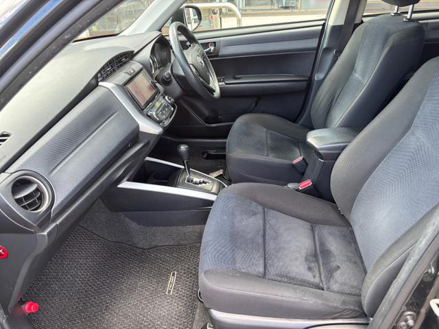 カローラフィールダー １．５Ｇ　スマートキー　プッシュスタート　メモリーナビ　ＤＶＤ　フルセグ　Ｂｌｕｅｔｏｏｔｈ　Ｂカメラ　ＥＴＣ　ＨＩＤ　ドラレコ前　アイドリングストップ（9枚目）