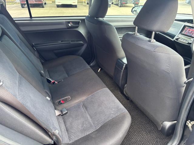 カローラフィールダー １．５Ｇ　スマートキー　プッシュスタート　メモリーナビ　ＤＶＤ　フルセグ　Ｂｌｕｅｔｏｏｔｈ　Ｂカメラ　ＥＴＣ　ＨＩＤ　ドラレコ前　アイドリングストップ（12枚目）