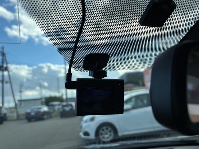 カローラフィールダー １．５Ｇ　スマートキー　プッシュスタート　メモリーナビ　ＤＶＤ　フルセグ　Ｂｌｕｅｔｏｏｔｈ　Ｂカメラ　ＥＴＣ　ＨＩＤ　ドラレコ前　アイドリングストップ（29枚目）