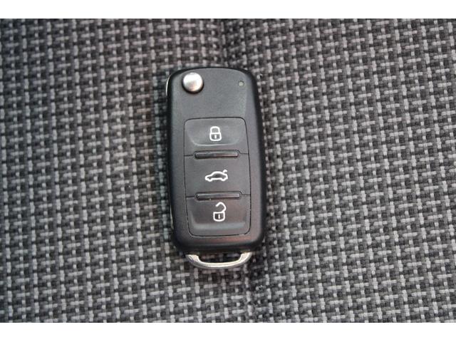 VOLKSWAGEN THE BEETLE DESIGN